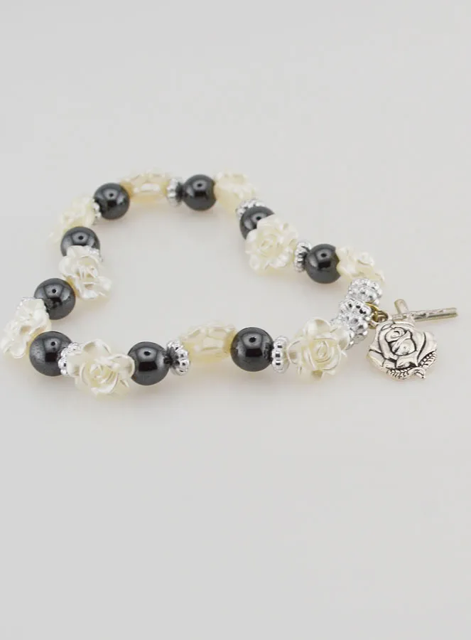 Armband Tientje Zwarte Kralen en Parelmoer Rozen (pic 4)