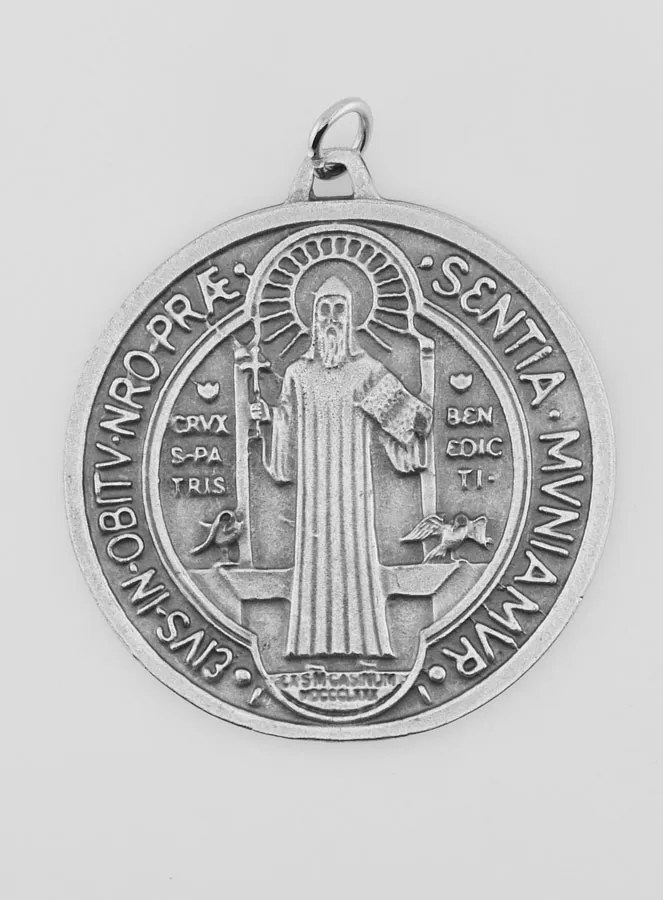 Grote Medaille Heilige Benedictus van Zilverkleurig Metaal - 5.7 cm (pic 4)