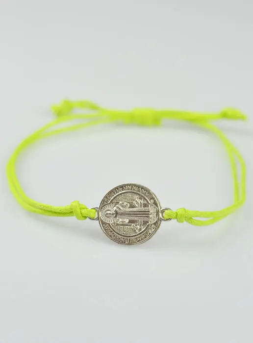 Armband met Heilige Benedictus Medaille - Lichtgevend Geel (pic 3)