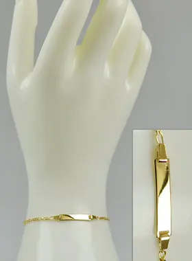 Baby Doop Armband met Naamplaatje voor een Gravure 18k Verguld - Figaro Schakel (pic 1)