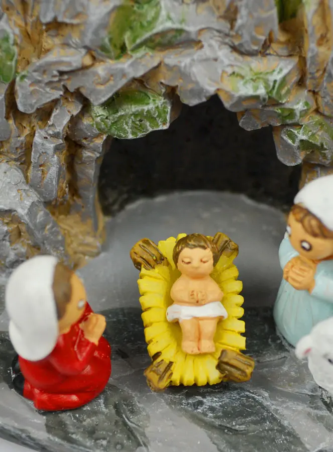 Kerststal van de Wereld - Kerststal Grot van Lourdes (pic 4)