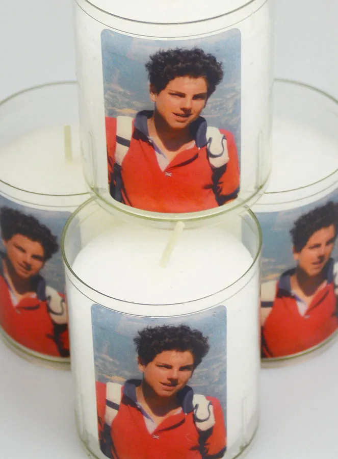 Set van 4 Votiefkaarsen Gezegende Carlo Acutis (pic 4)