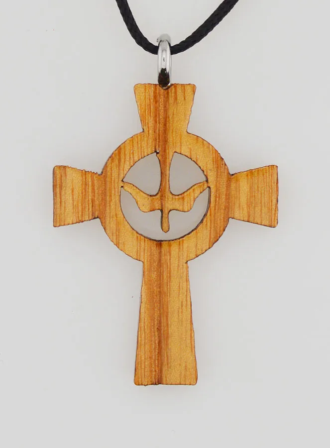 Vormsel Kruis Hanger van Hout - Heilige Geest (pic 1)