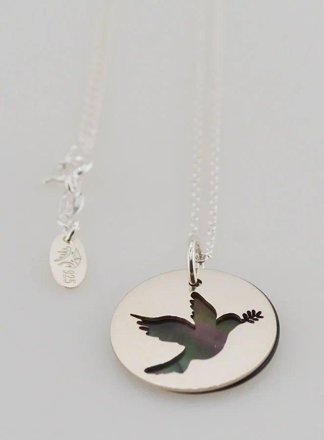 Religieus Collier Opengewerkte Duif - Zilver en Parelmoer (pic 3)