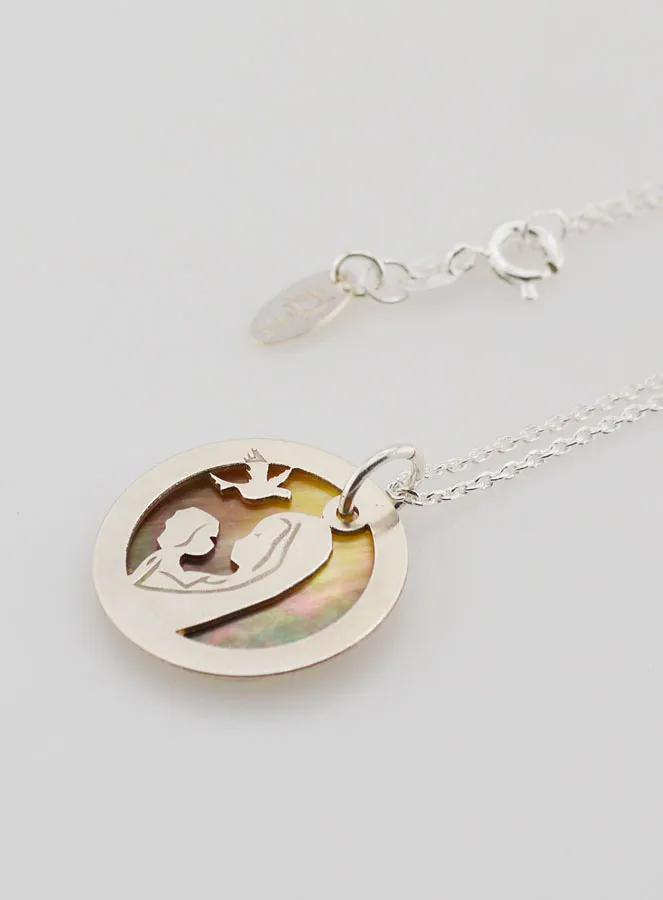 Halsketting Maria met Kind en Duif - Zilver en Parelmoer (pic 1)