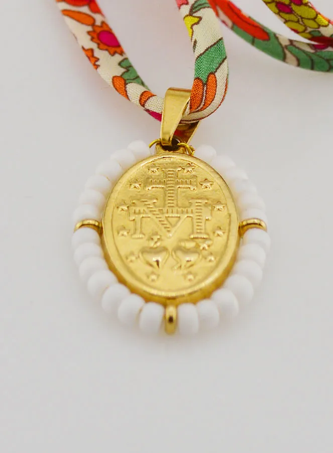 Wonderdadige Medaille met Kralen - Liberty Koord met Bloemen (pic 3)
