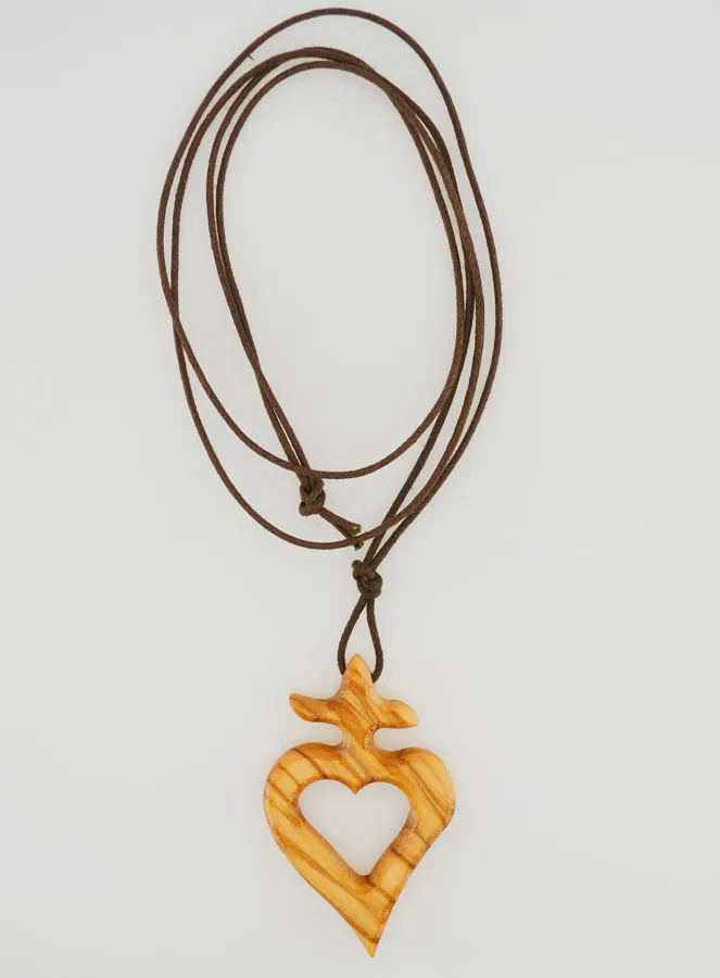 Kruis Hanger Ex-Voto van Olijfhout met Koord (pic 1)