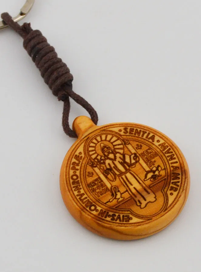Sleutelhanger van Sint Benedictus van Olijfhout (pic 4)