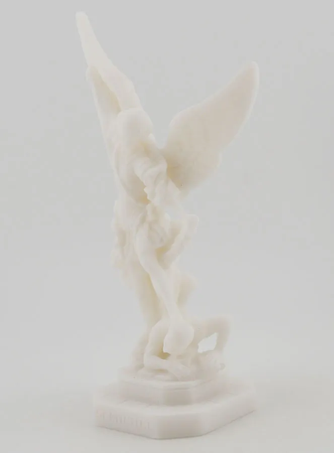 Beeld van Sint Michaël van Albast - 12cm (pic 2)