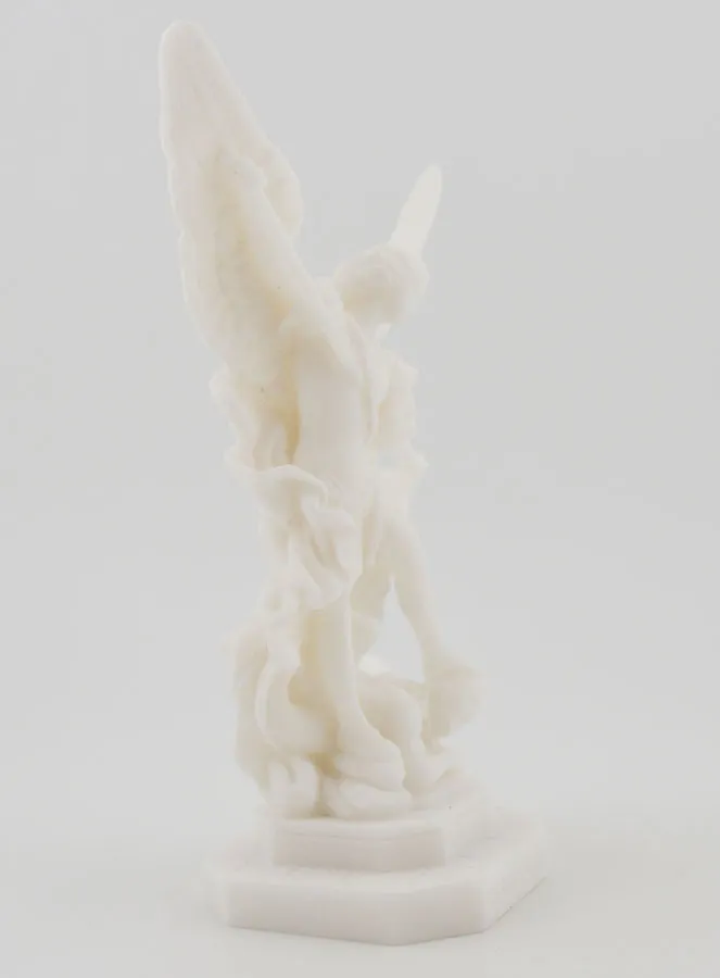Beeld van Sint Michaël van Albast - 12cm (pic 3)