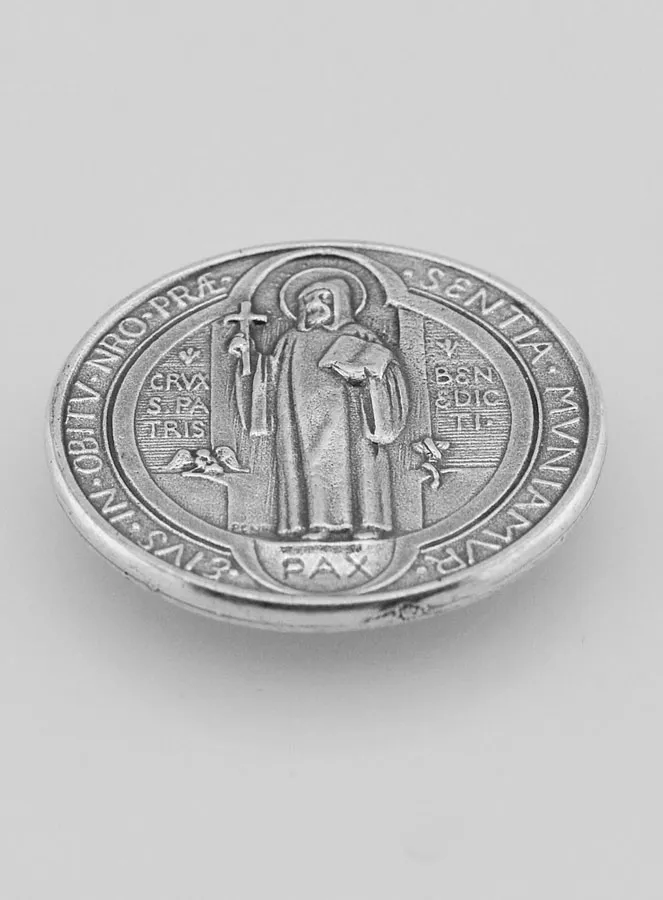 Zelfklevende Badge van Sint-Benedictus - 33mm (pic 2)