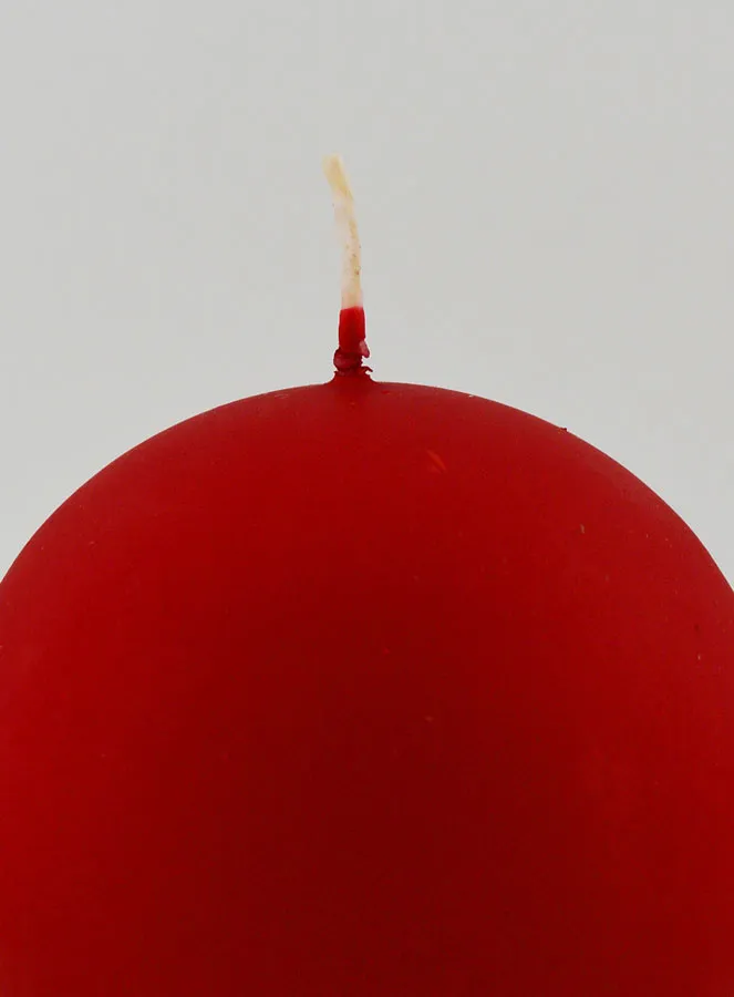 Decoratieve Kaars in Bolvorm - Mat Rood (pic 3)
