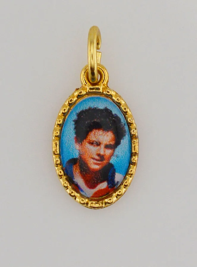 Medaillon met Gedraaide Rand 15mm - Heilige Carlo Acutis (pic 1)