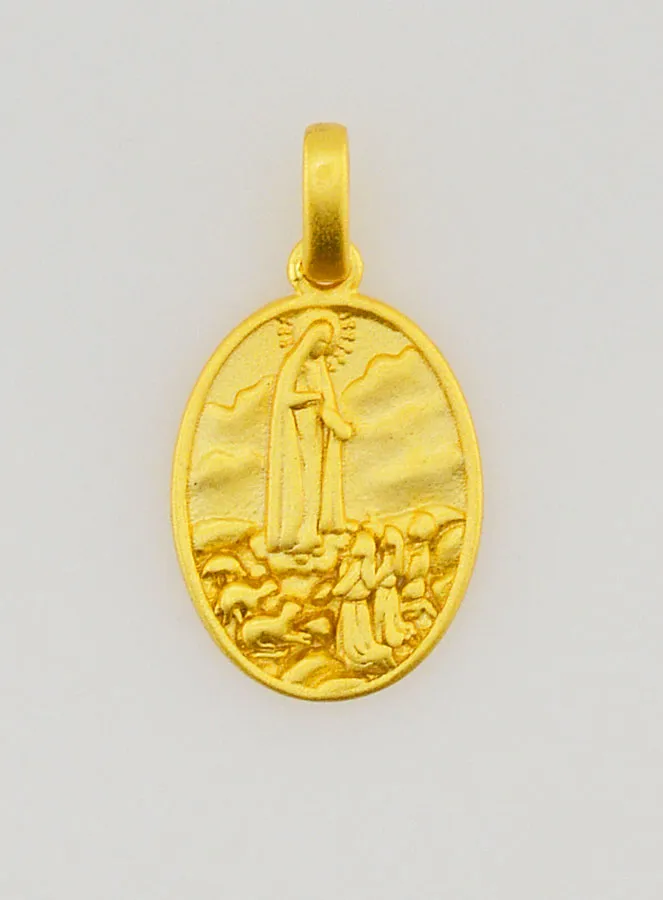 Medaille van OLV van Fatima van 18 Karaats Verguld Zilver - 15mm (pic 1)