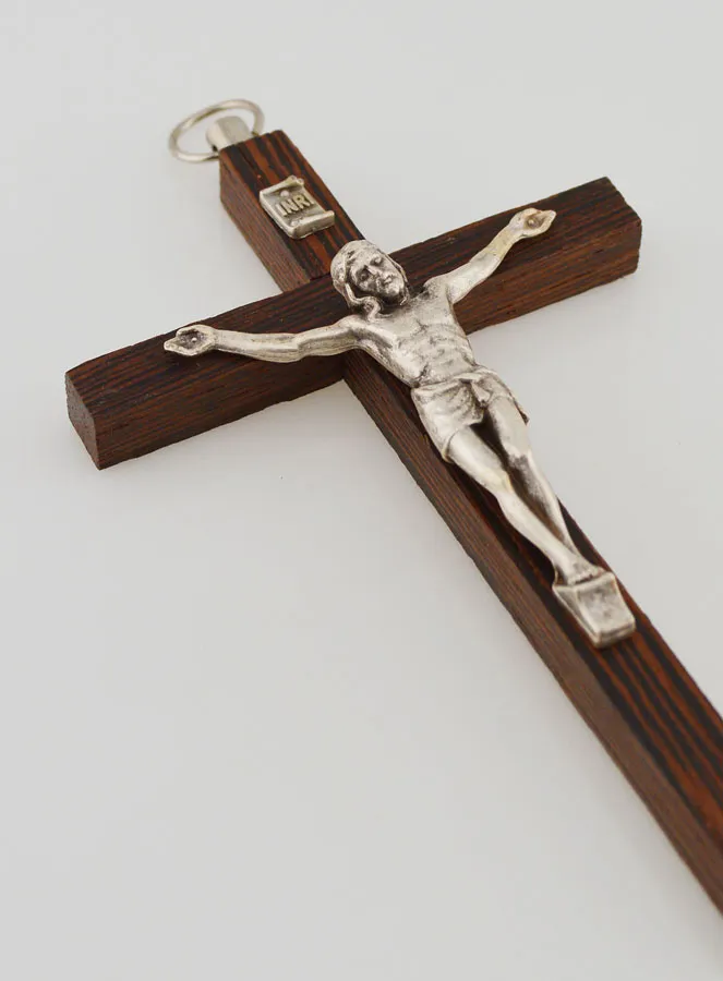 Kruis Hout van Christus en Metaal Zilverkleurig (pic 3)