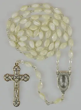 Rozenkrans Lourdes met Lourdes Water - Echt Parelmoer (pic 1)