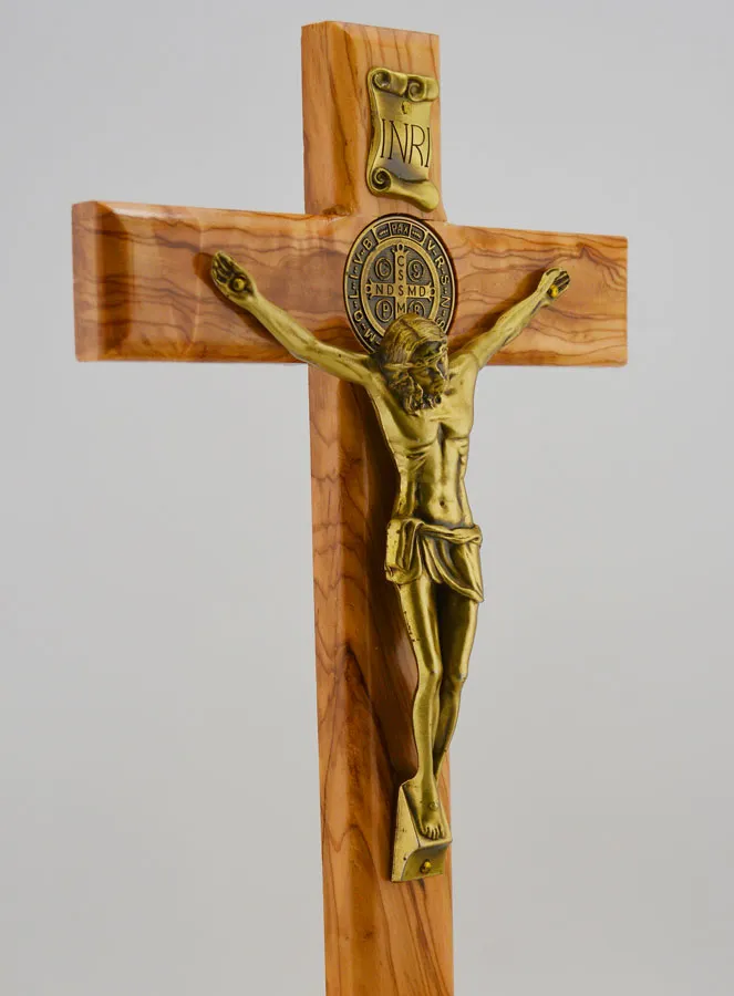 Kruisbeeld Kruis Benedictus Olijfhout - Voet met Deksel (pic 4)