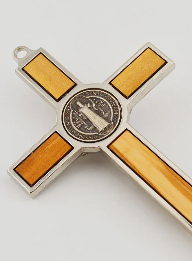 Benedictus Kruis Kruisbeeld van Olijfhout - 12cm (pic 4)