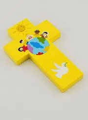 Houten Kruis Kinderen van de Wereld Geel - 12 cm