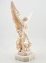 Beeld Heilige Aartsengel Michaël van Albast - 23 cm