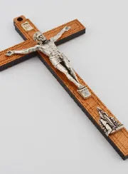 Kruisbeeld Hout met Verschijningen van Lourdes - Zilverkleurig 16 cm