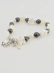 Armband Tientje Zwarte Kralen en Parelmoer Rozen