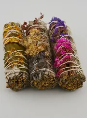 Set van 3 Smudgesticks van Salie en Zachte Bloemblaadjes