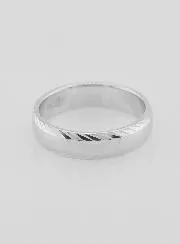 Ring Trouwring van Massief Zilver met Geslepen Motief  - Maat 56