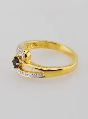 Vergulde Ring met Saffier en Zirkonia's - Maat 54