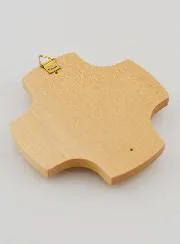 Kruis van Esdoornhout met Beschermengel van Glas