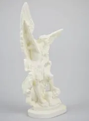 Beeld van Heilige Michaël Lichtgevend - 20 cm