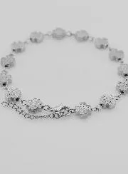 Zilverkleurige Religieuze Armband met Vierkante Kruisjes