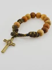 Armband Tientje Grote Kralen en Kruis van Sint Benedictus