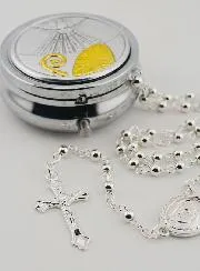 Rozenkrans en Hostiedoosje Heilige Geest