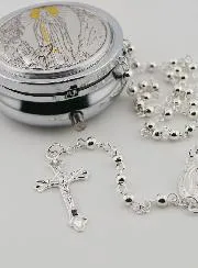 Rozenkrans en Doosje Lourdes