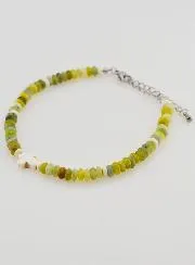Armband met Kruis en Groene Stenen