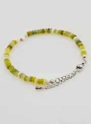 Armband met Kruis en Groene Stenen