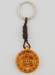 Sleutelhanger van Sint Benedictus van Olijfhout