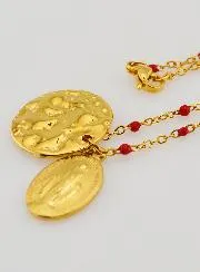 Wonderdadige Medaille en Ketting met Kralen
