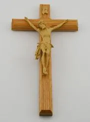 Kruisbeeld van Natuurlijk Eikenhout met Christus - 22cm