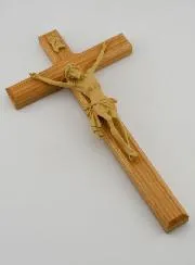 Kruisbeeld van Natuurlijk Eikenhout met Christus - 22cm