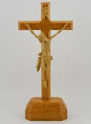 Eikenhouten Kruisbeeld op Voetstuk - 22cm