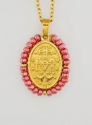 Wonderdadige Medaille + Ketting - Roze Parelmoeren Kralen