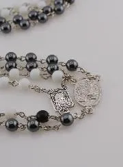 Rozenkrans Trendy Zwart en Rozenkrans Trendy Wit