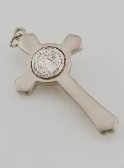 Hanger Kruis Benedictus Zilverkleurig