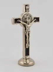 Kruis Heilige Benedictus Zilverkleurig op Voet - Zwart