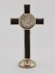 Kruis Heilige Benedictus Zilverkleurig op Voet - Zwart